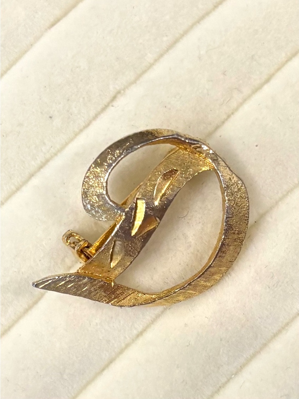 Vintage Letter D Brooch Mamselle Signed Pin Textured Brushed‎ Gold Tone Initials